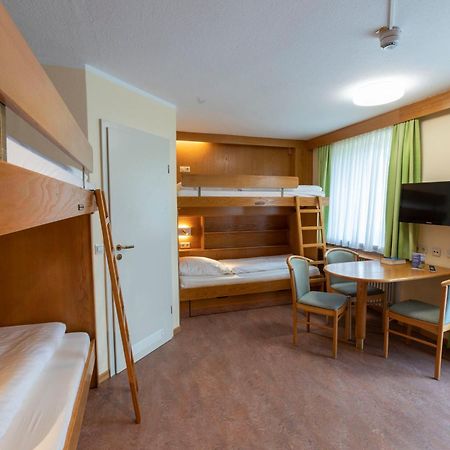 Haus Chiemgau - Kolping-Familienhotel Тайзендорф Экстерьер фото