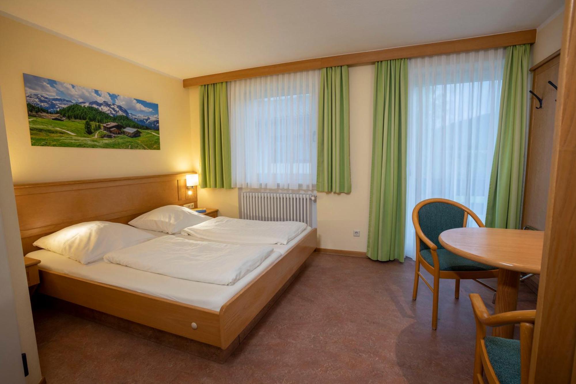 Haus Chiemgau - Kolping-Familienhotel Тайзендорф Экстерьер фото